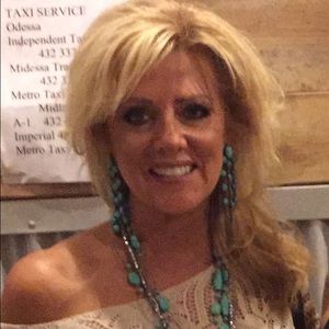 Meet your Posher, Lori