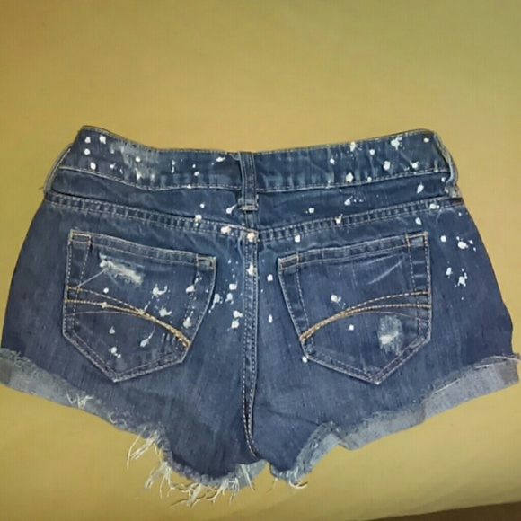 Shorts - Picture 2 of 3