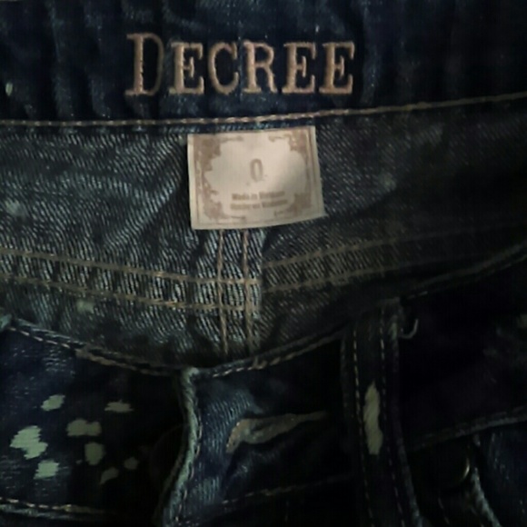 Shorts - Picture 3 of 3