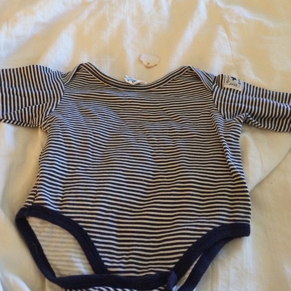 Newborn gap onesie
