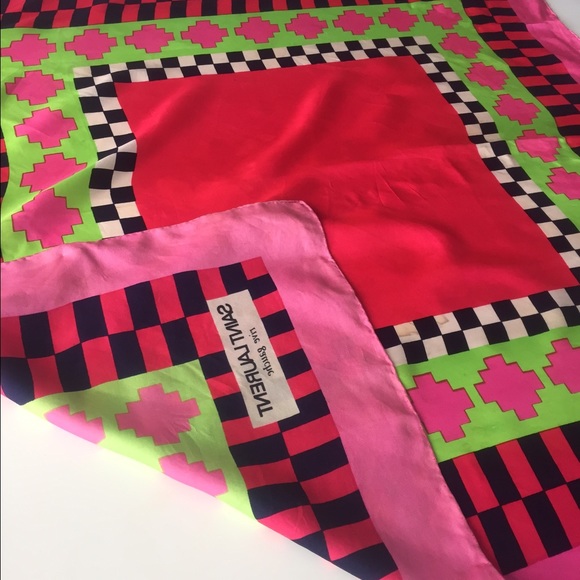 VINTAGE YSL SILK SCARF - Picture 4 of 4