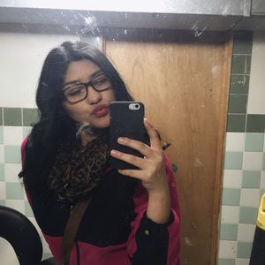 Meet your Posher, Heidy
