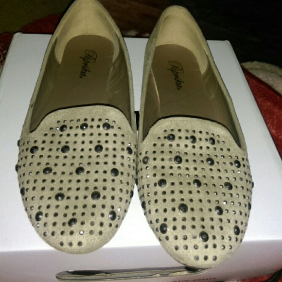 Tan Flats