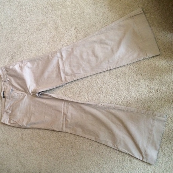 Khaki jeans