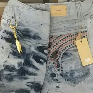 ROBIN JEANS