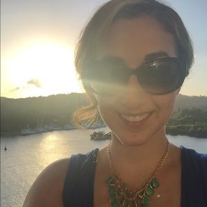 Meet your Posher, Alyssa