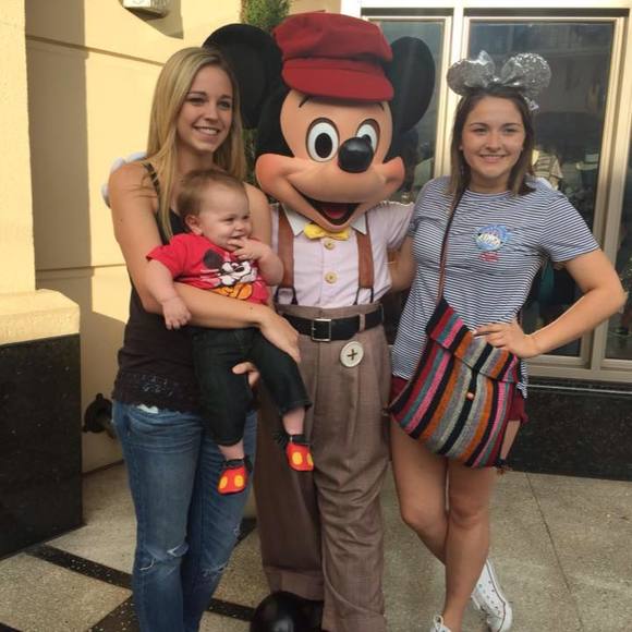 Meet your Posher, Alexis