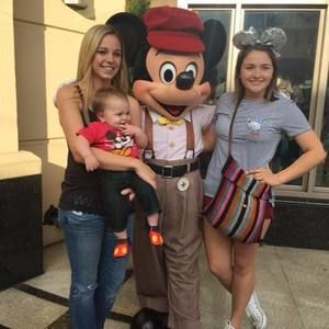 Meet your Posher, Alexis