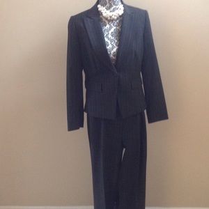 Tahari Pant Suit
