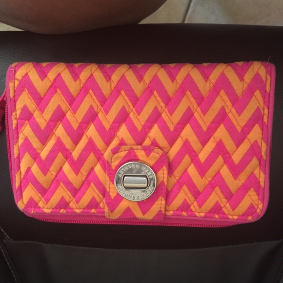 Vera Bradley wallet - Picture 1 of 4