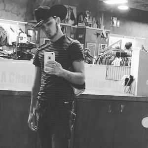 Meet your Posher, Phillip