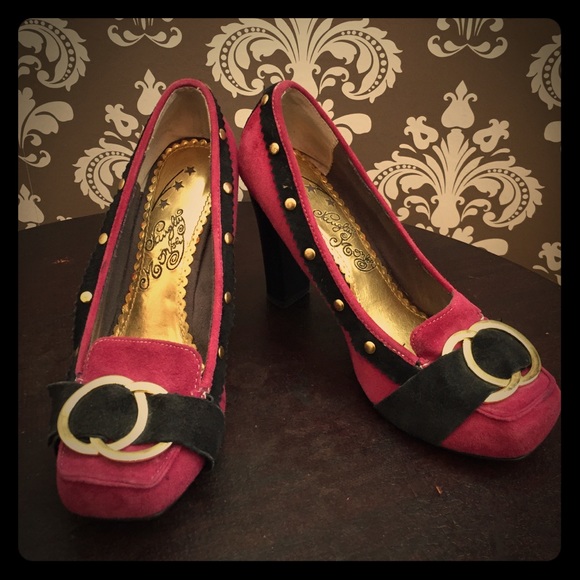 Pink and black loafer pumps with gold hardware - Picture 1 of 4