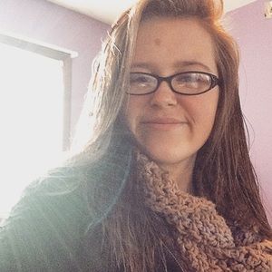 Meet your Posher, Chloe