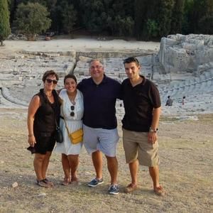 Meet your Posher, Nella