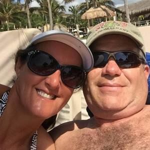 Meet your Posher, Dee