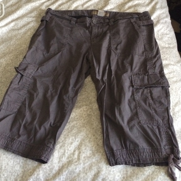 Charcoal grey cargo Capri pants