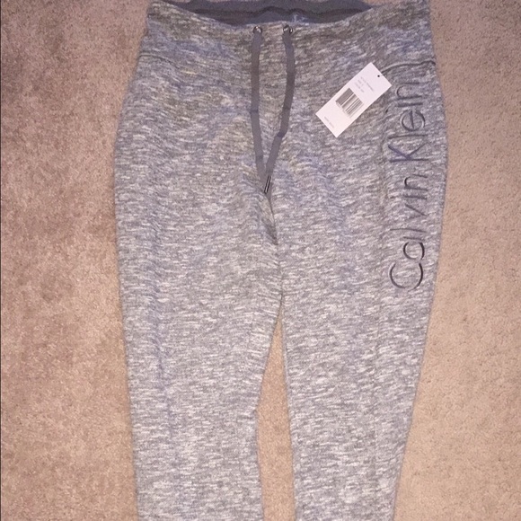 Calvin Klein sweats - Picture 1 of 2