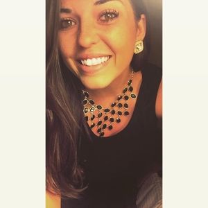 Meet your Posher, Kayla