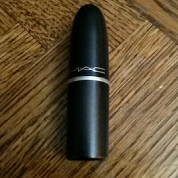 "💖SOLD Bundle💖"MAC light pink lipstick