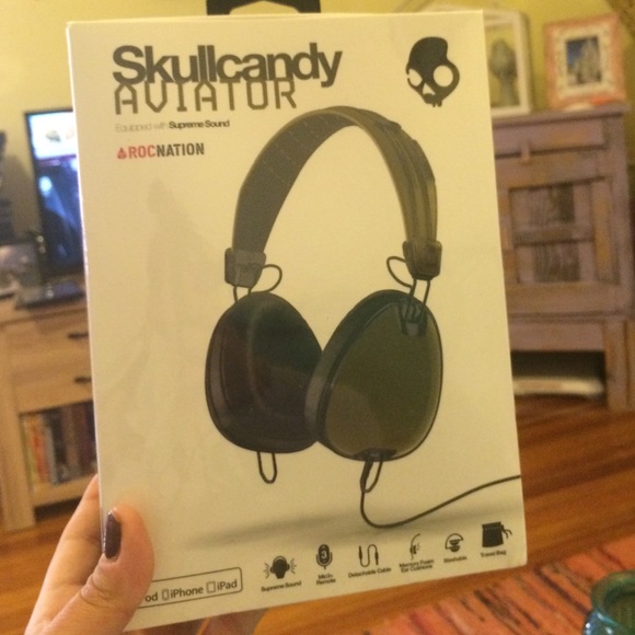 Skullcandy Aviators New! 🎶
