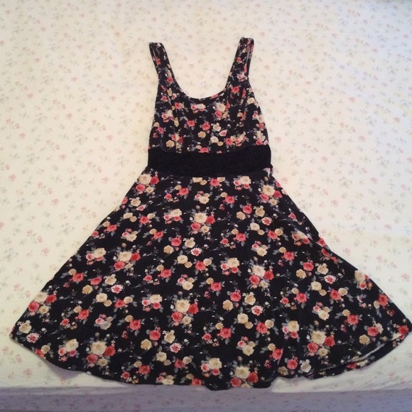 Forever 21 Floral Tank Dress with lace in small