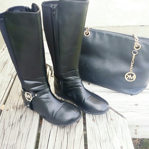 SOLD!!!!!Michael Kor riding boots (below the knee)