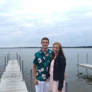 Meet your Posher, Hailey