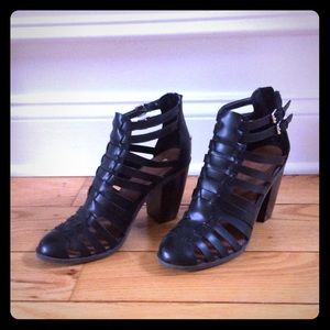 Cutout Fisherman Boot Size 8