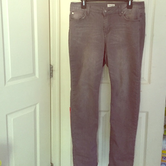 Take 50% off Gray skinny/ straight jeans
