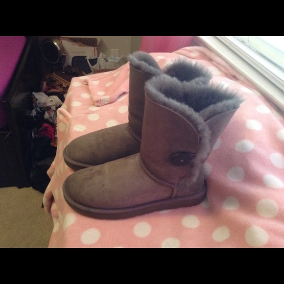 UGG NEW UGGSShips today!!authentic/w box!! from Alyssa's closet on Poshmark