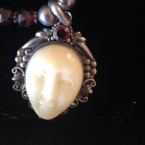 Sterling silver necklace with crystals and Beeds!