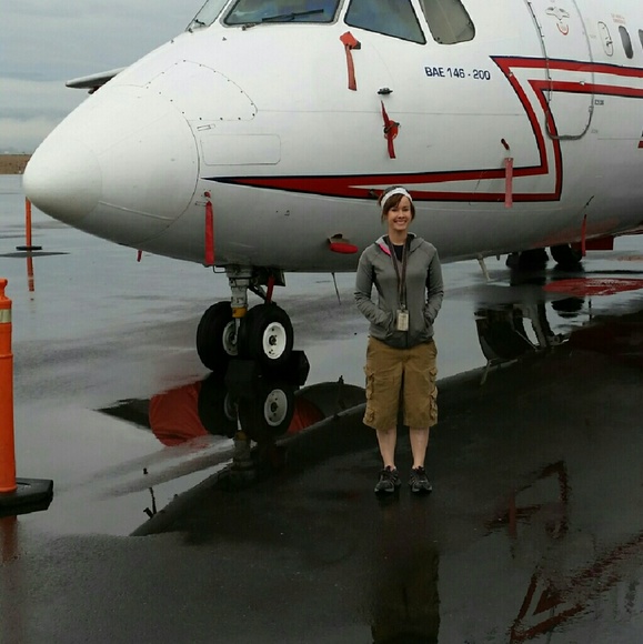 Meet your Posher! - Picture 3 of 3