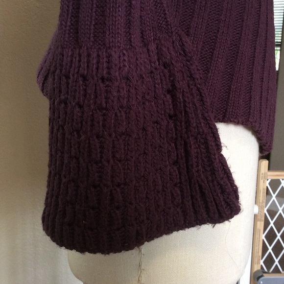 Cowl neck sweater - Picture 3 of 3