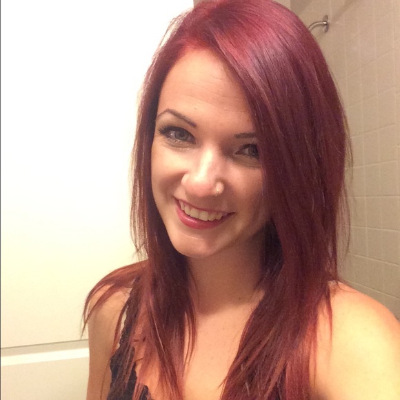 Meet your Posher, Elyse