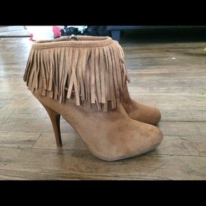 Fredricks of Hollywood sz 7