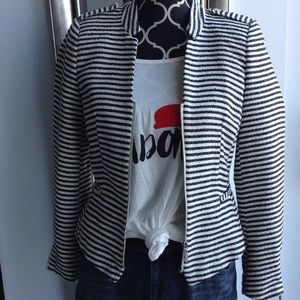 Jacket event: Stylish Blk/White/Gold Zip Up