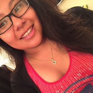 Meet your Posher, Kenia