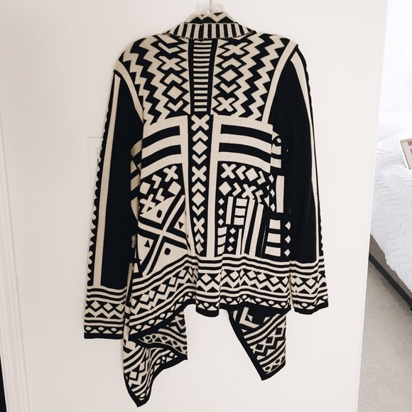 UO Array Cardigan - Picture 2 of 3