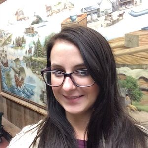 Meet your Posher, Lindsey