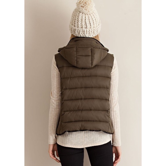 🚨1 HR SALE🚨SEATTLE padded vest with hood-KHAKI - Picture 2 of 4