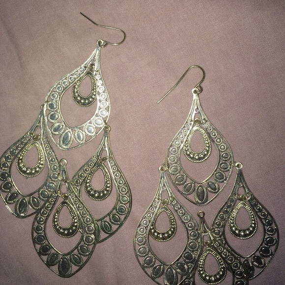 Dangle earrings - Picture 2 of 4