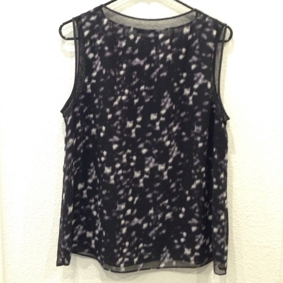 Elie Tahari Black Smudge Print Top - Picture 4 of 4
