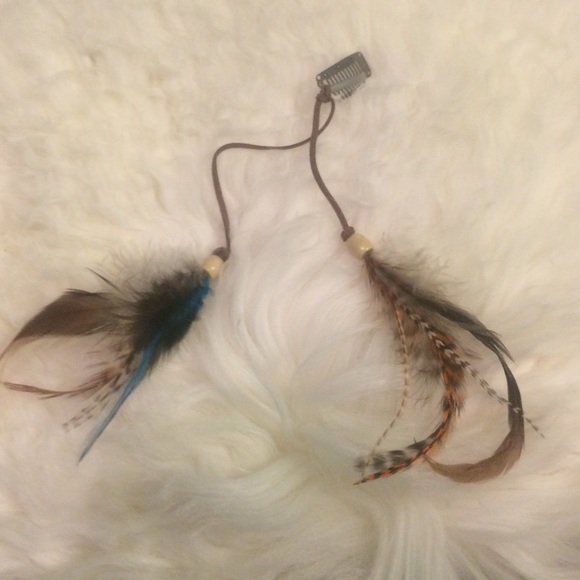 LAST CHANCE -- 🔰Boho feather hair clip🔰