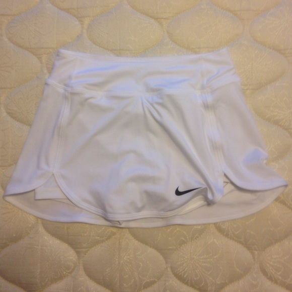 Nike tennis skirt