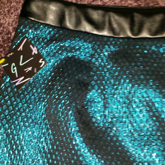 Nasty Gal Fifth Element Skirt - Picture 2 of 4