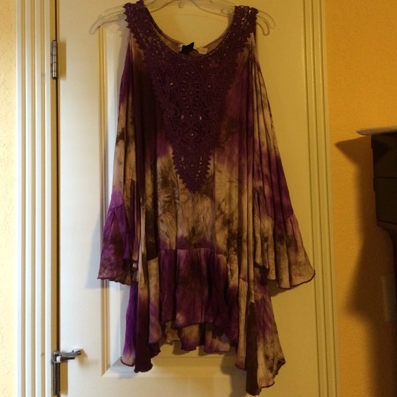 Tie dye purple and brown cold shoulder tunic! New!