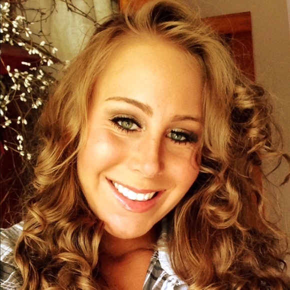 Meet your Posher, Kaitlyn