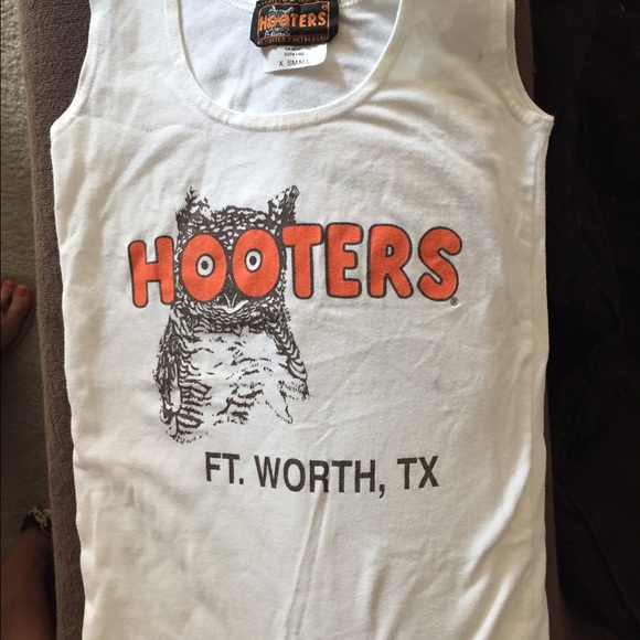 Hooters top