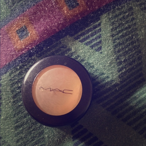 Mac concealer