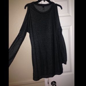 Sweater/sweater dress w. shoulder cutouts